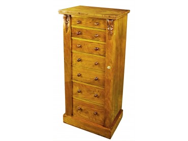 Wellington Chest of Drawers in Walnut