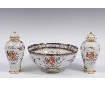 Bowl by Samson with 2 Vases - Armorial designs