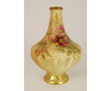 Royal Worcester Vase Pattern No.1538